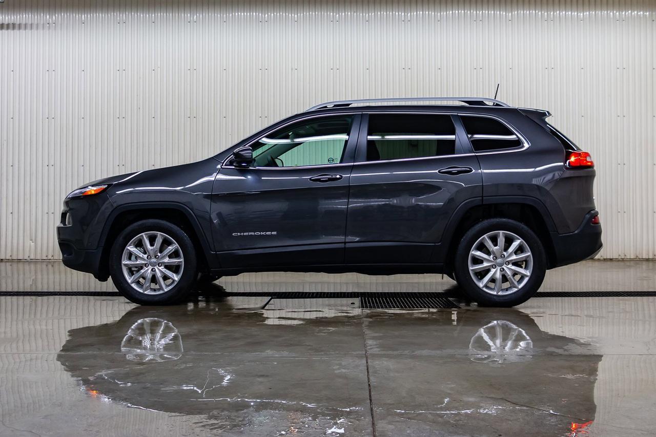 2016 Jeep Cherokee 4x4 Limited Leather Roof Nav BCam Red Deer AB