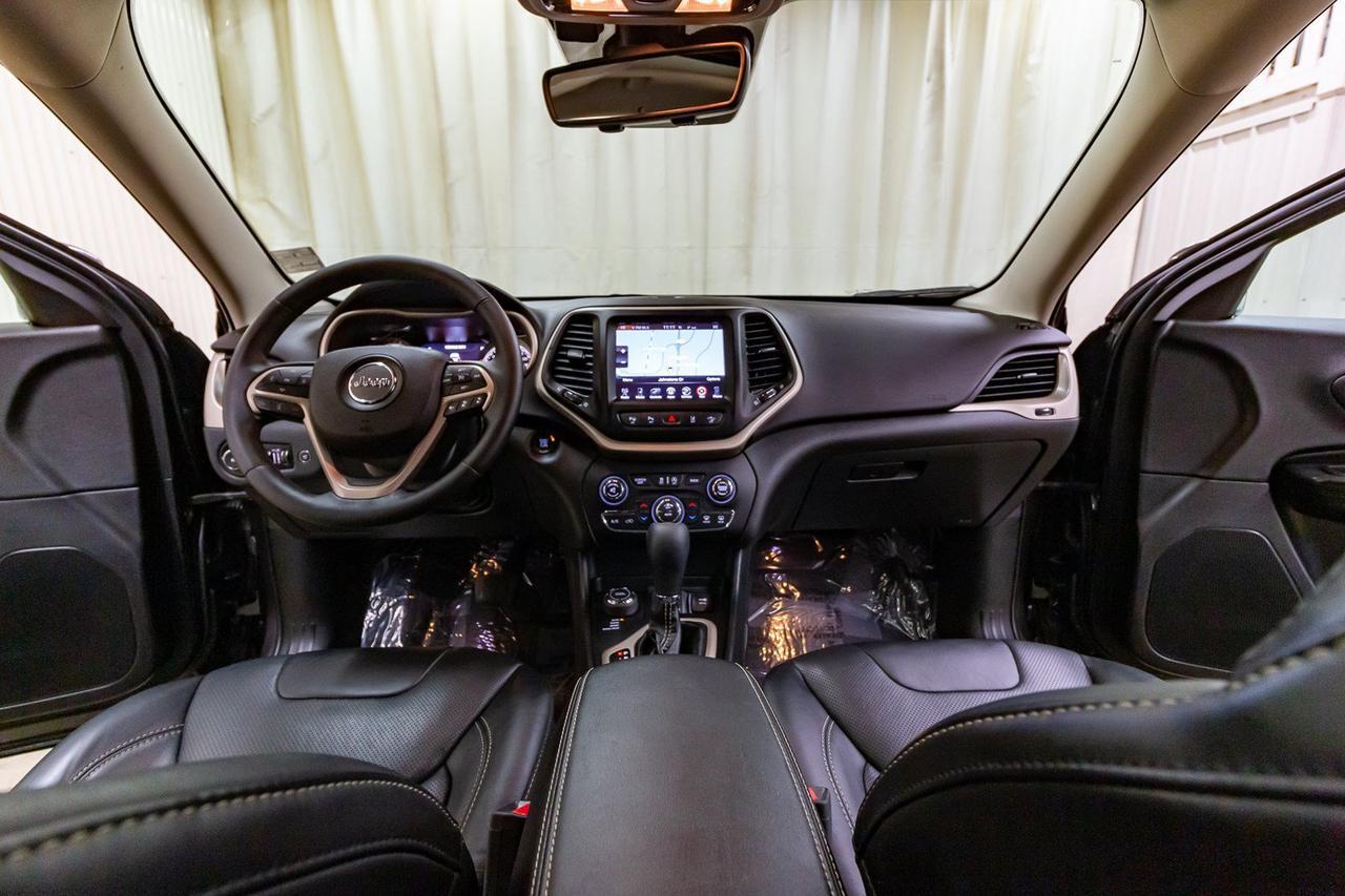 2016 Jeep Cherokee 4x4 Limited Leather Roof Nav BCam Red Deer AB