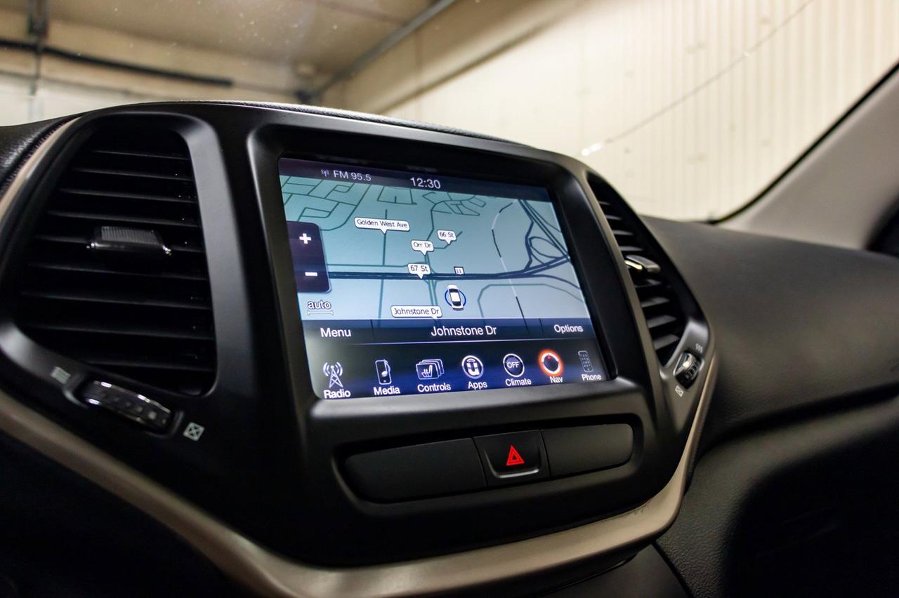 2016 Jeep Cherokee 4x4 Limited Leather Roof Nav Red Deer AB