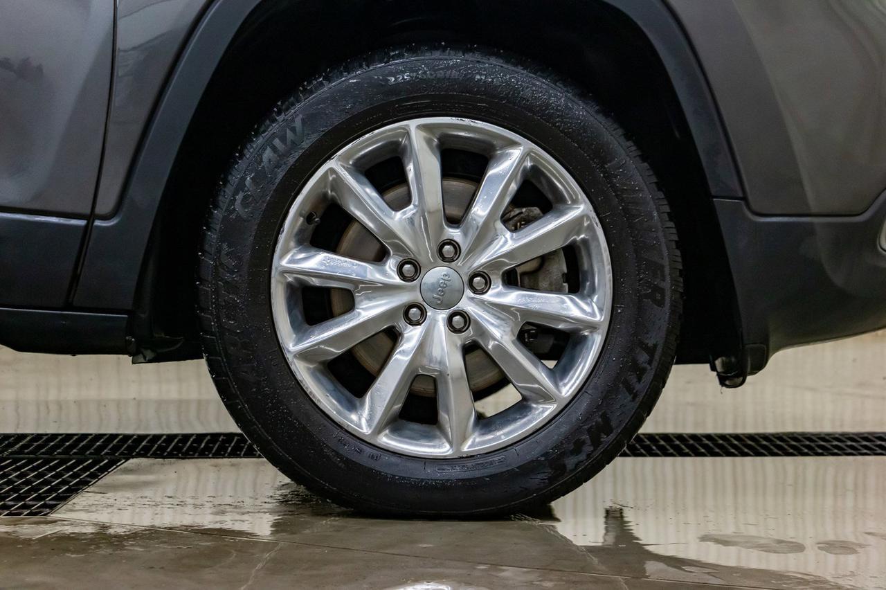 2016 Jeep Cherokee 4x4 Limited Leather Roof Nav Red Deer AB