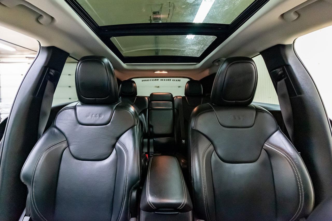 2016 Jeep Cherokee 4x4 Limited Leather Roof Nav Red Deer AB