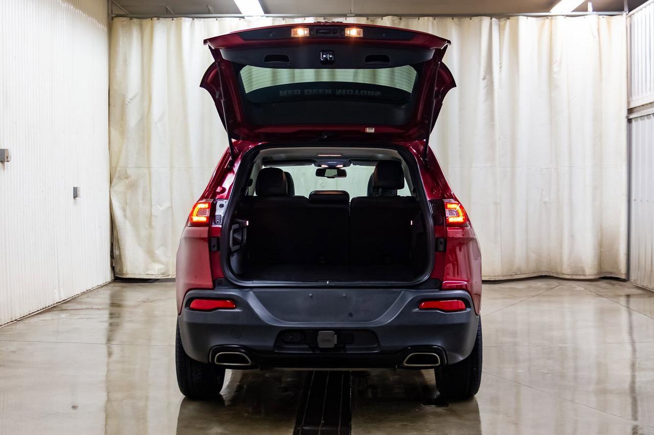 2016 Jeep Cherokee 4x4 Limited Leather Roof Nav Red Deer AB