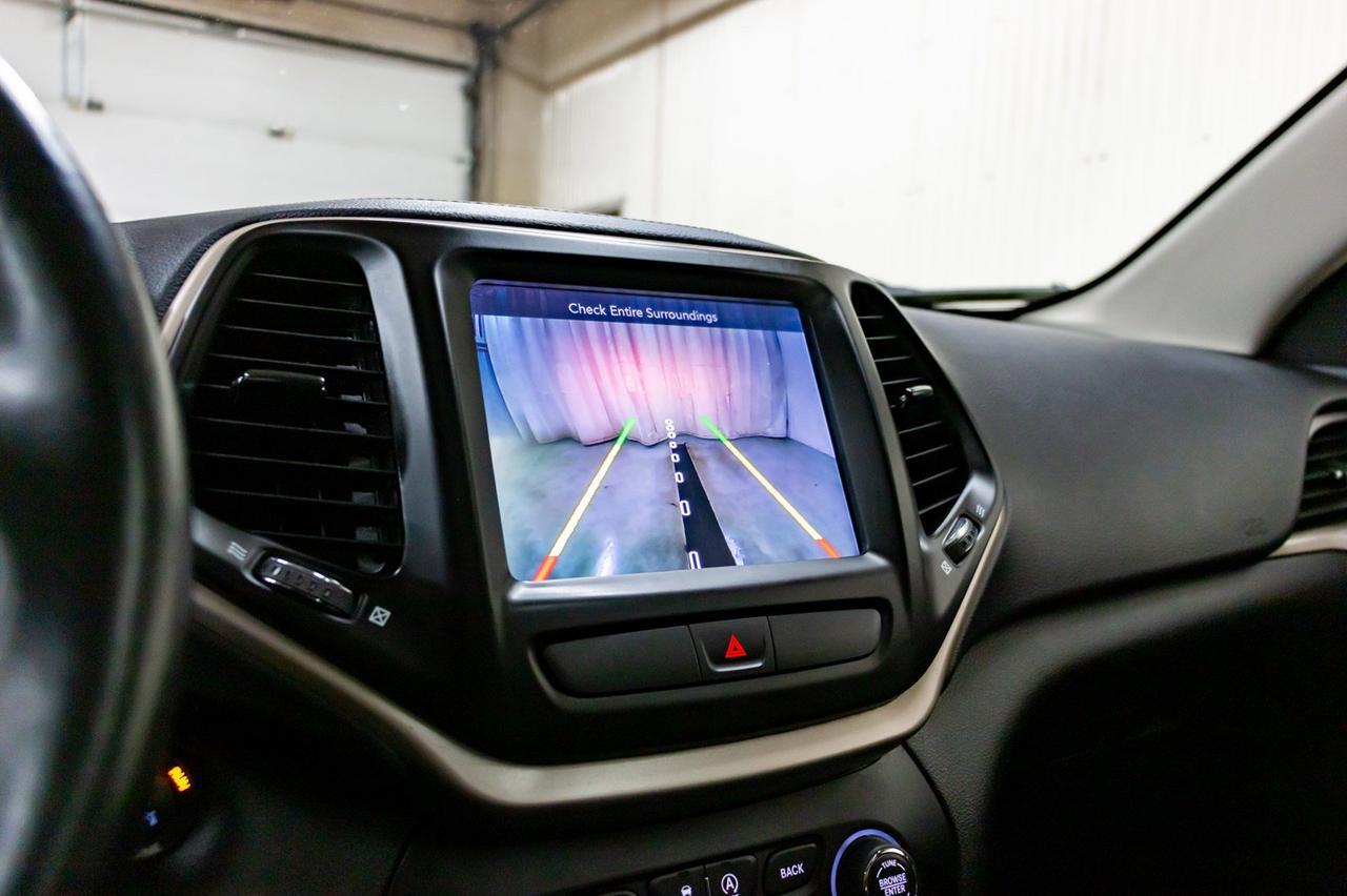 2016 Jeep Cherokee 4x4 Limited Leather Roof Nav Red Deer AB