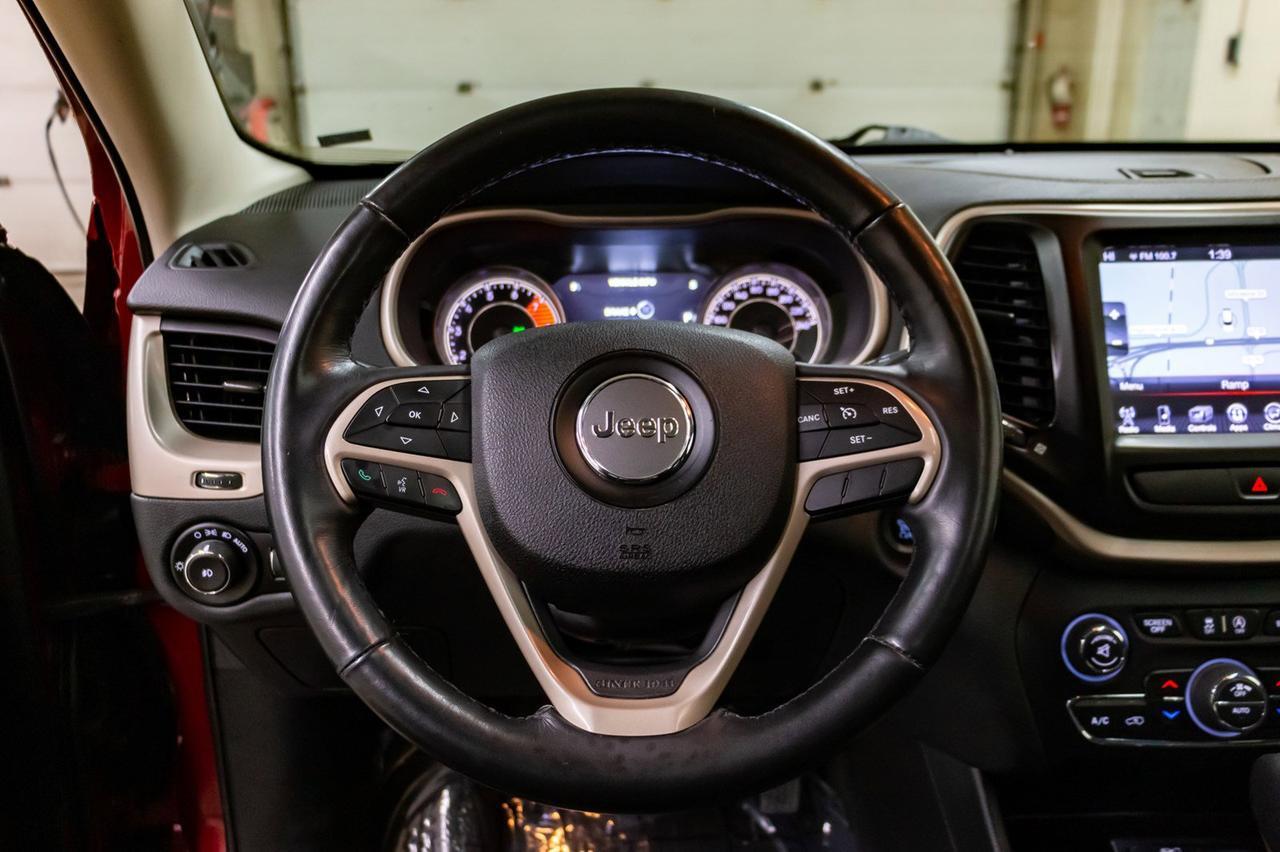 2016 Jeep Cherokee 4x4 Limited Leather Roof Nav Red Deer AB