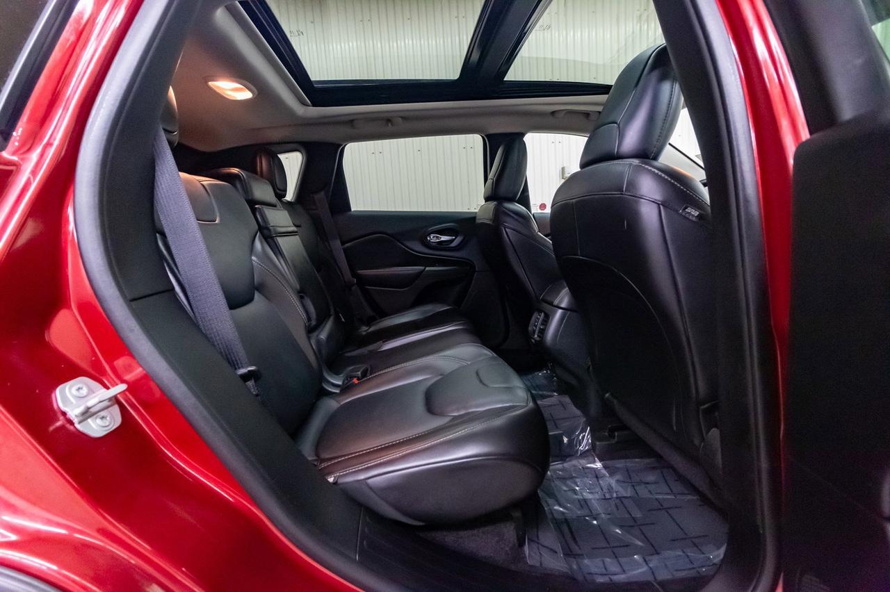 2016 Jeep Cherokee 4x4 Limited Leather Roof Nav Red Deer AB