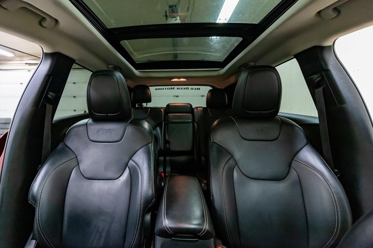 2016 Jeep Cherokee 4x4 Limited Leather Roof Nav Red Deer AB