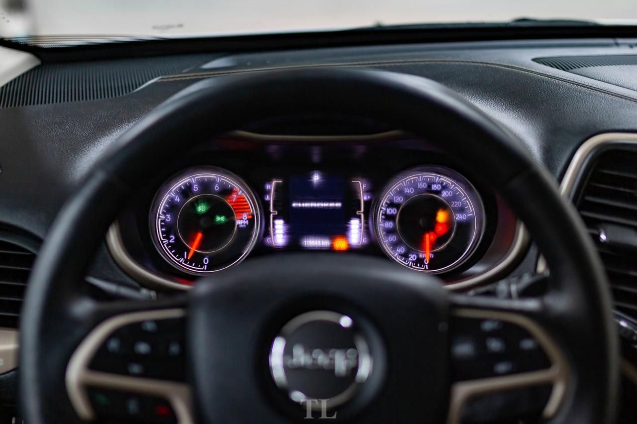 2016 Jeep Cherokee 4x4 North BCam Red Deer AB