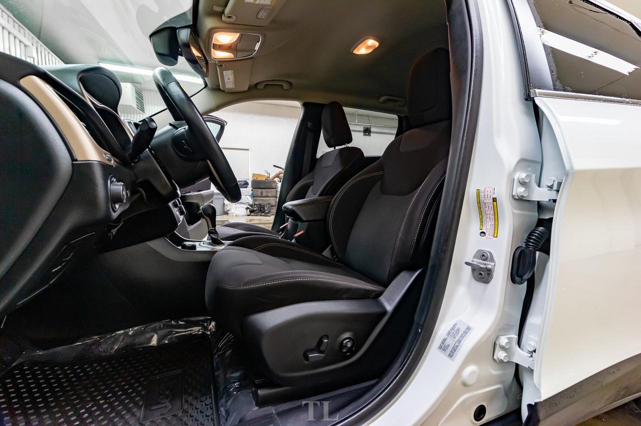 2016 Jeep Cherokee 4x4 North BCam Red Deer AB