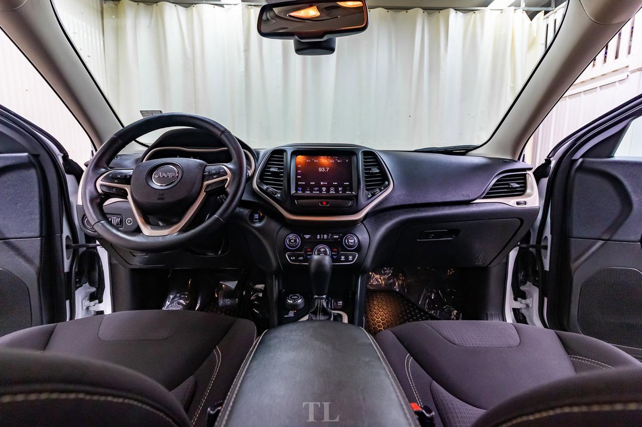 2016 Jeep Cherokee 4x4 North BCam Red Deer AB