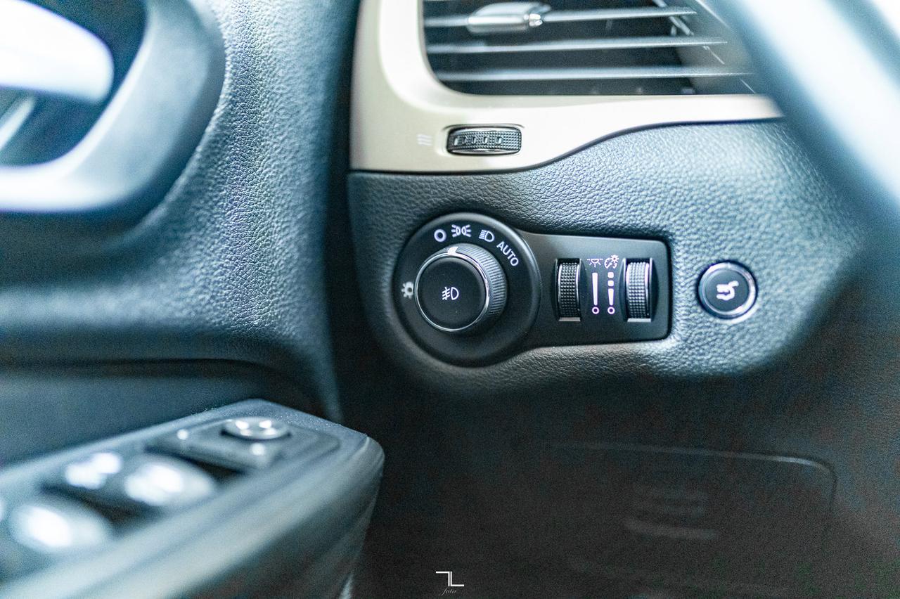 2016 Jeep Cherokee 4x4 North Leather BCam Red Deer AB