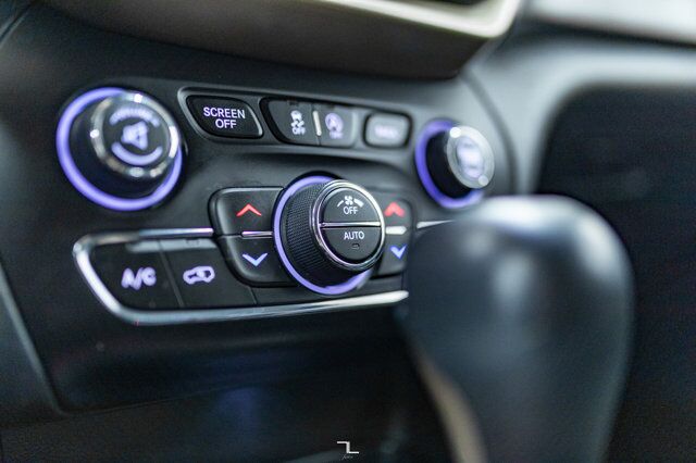 2016 Jeep Cherokee 4x4 North Leather BCam Red Deer AB