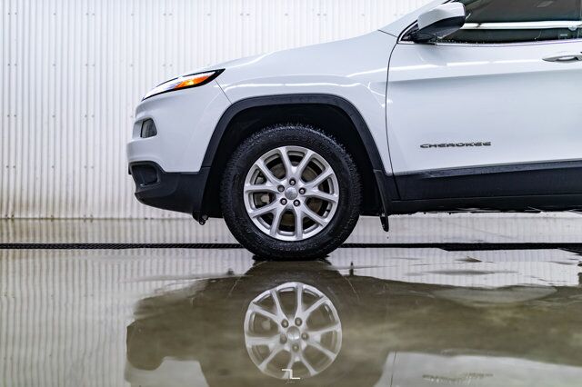 2016 Jeep Cherokee 4x4 North Leather BCam Red Deer AB