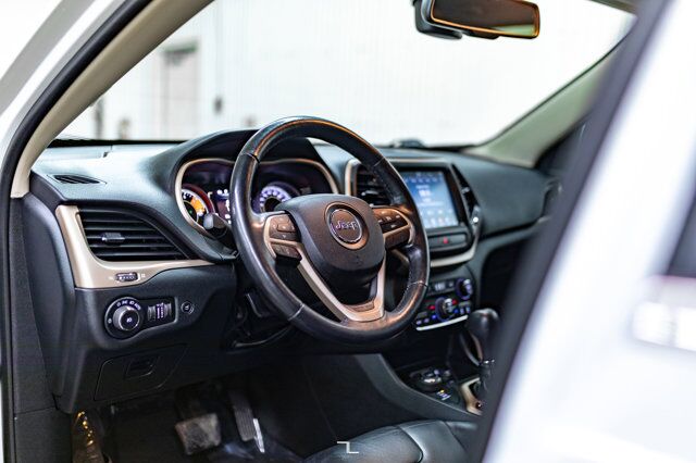 2016 Jeep Cherokee 4x4 North Leather BCam Red Deer AB