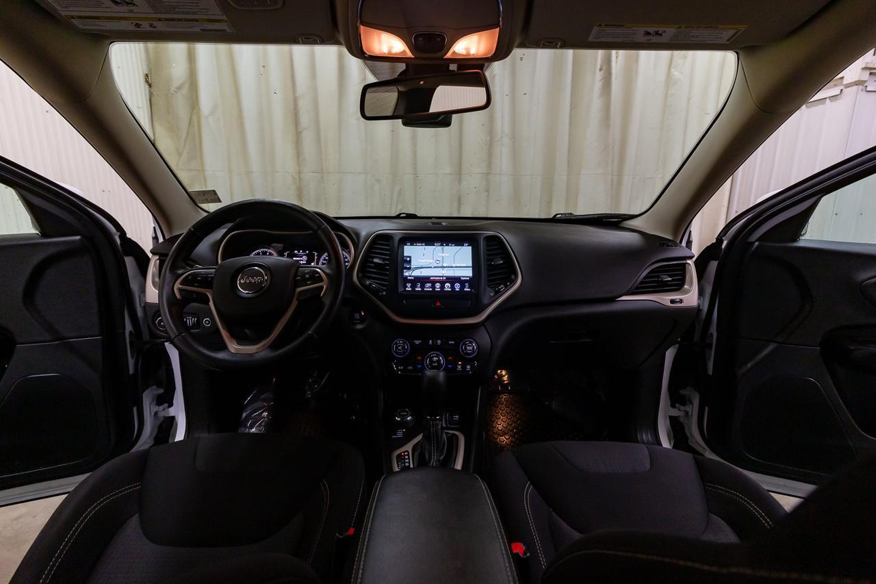 2016 Jeep Cherokee 4x4 North Nav BCam Red Deer AB