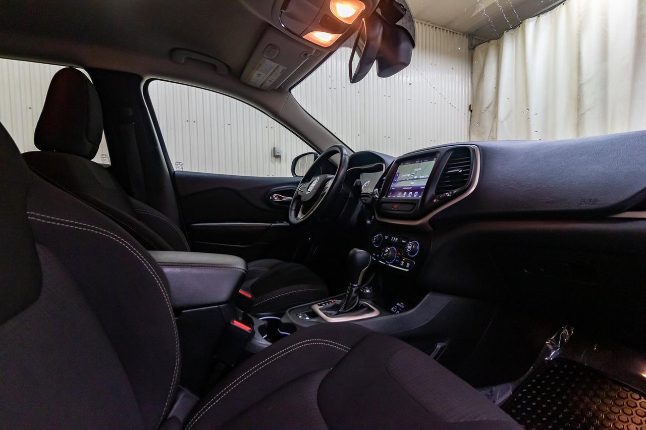 2016 Jeep Cherokee 4x4 North Nav BCam Red Deer AB