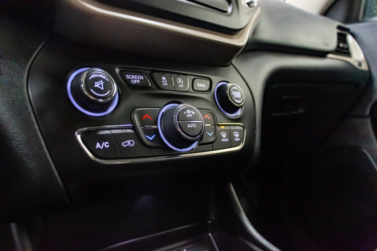 2016 Jeep Cherokee 4x4 North Nav BCam Red Deer AB