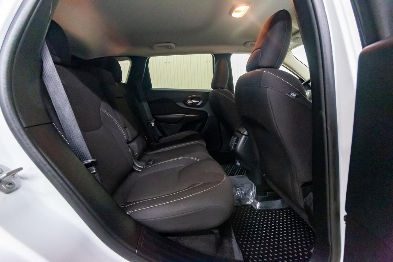 2016 Jeep Cherokee 4x4 North Nav BCam Red Deer AB