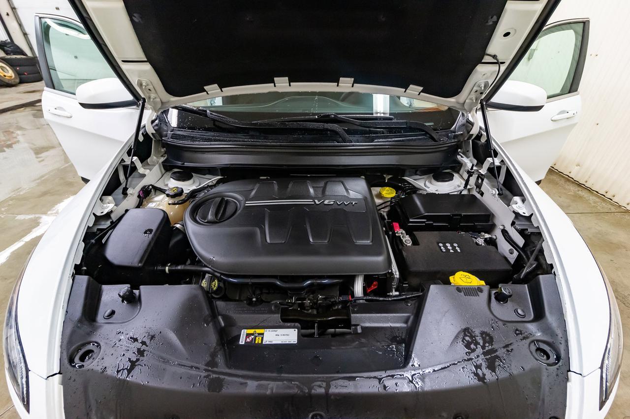 2016 Jeep Cherokee 4x4 North Nav BCam Red Deer AB