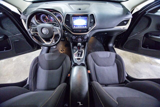 2016 Jeep Cherokee 4x4 North Roof BCam Red Deer AB