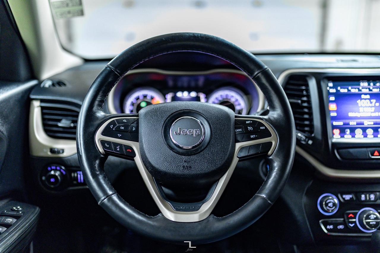 2016 Jeep Cherokee 4x4 North Roof BCam Red Deer AB