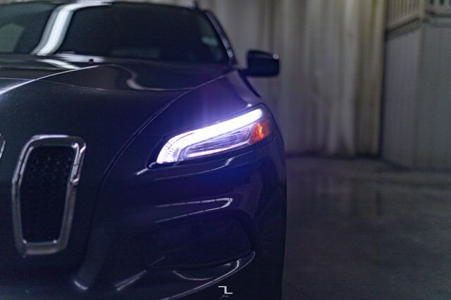 2016 Jeep Cherokee 4x4 North Roof BCam Red Deer AB