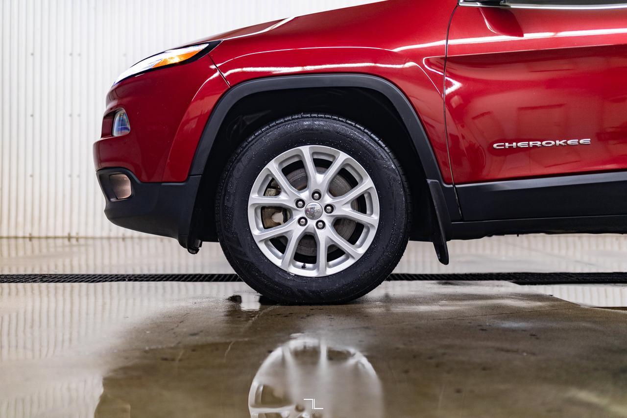 2016 Jeep Cherokee 4x4 North Roof PSeat Red Deer AB