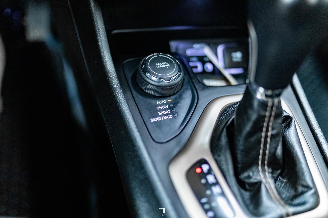 2016 Jeep Cherokee 4x4 North Roof PSeat Red Deer AB