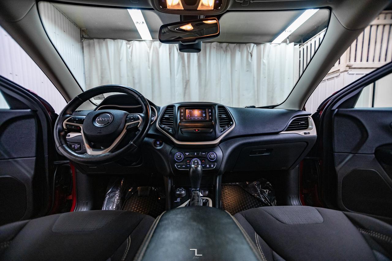 2016 Jeep Cherokee 4x4 North Roof PSeat Red Deer AB