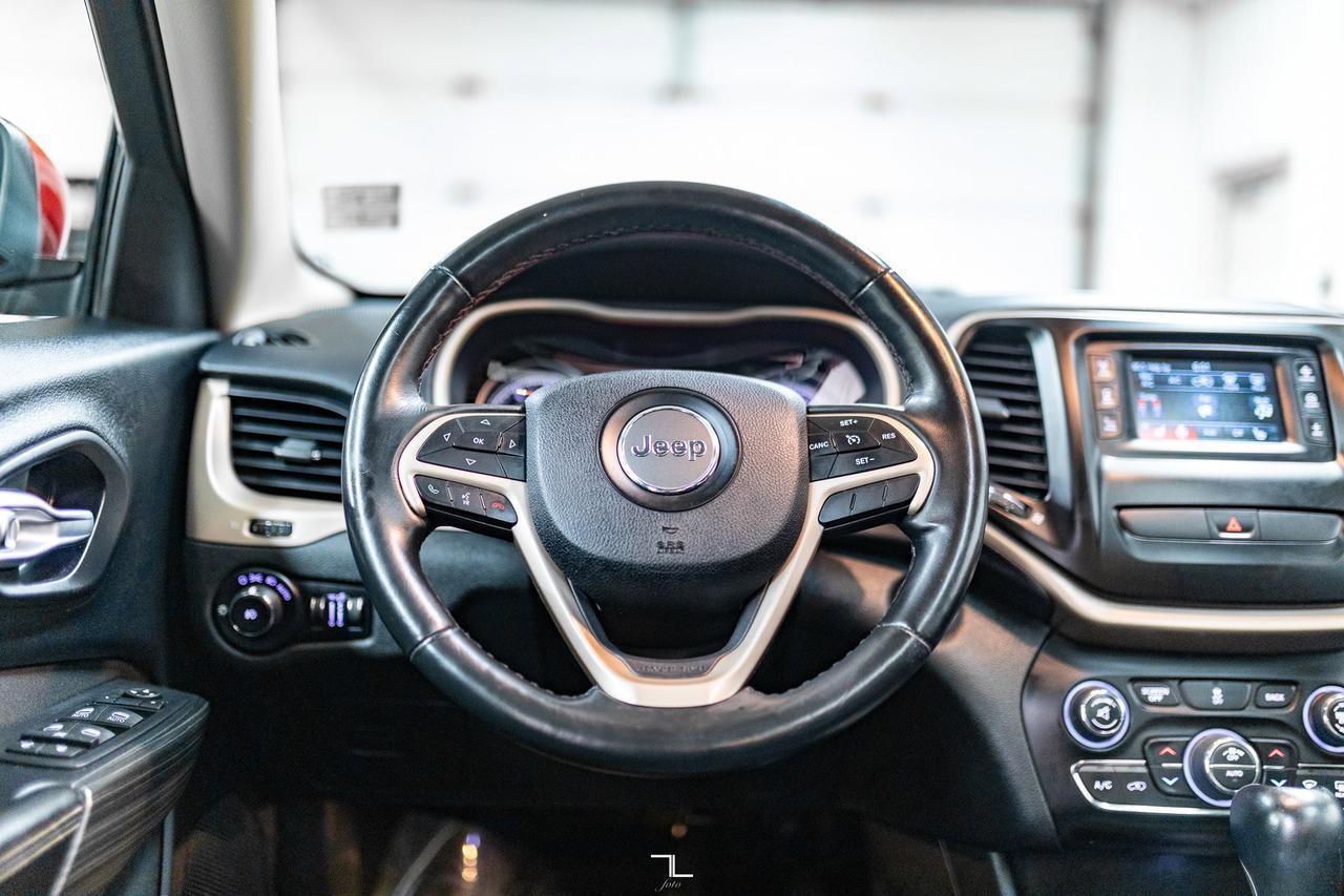 2016 Jeep Cherokee 4x4 North Roof PSeat Red Deer AB