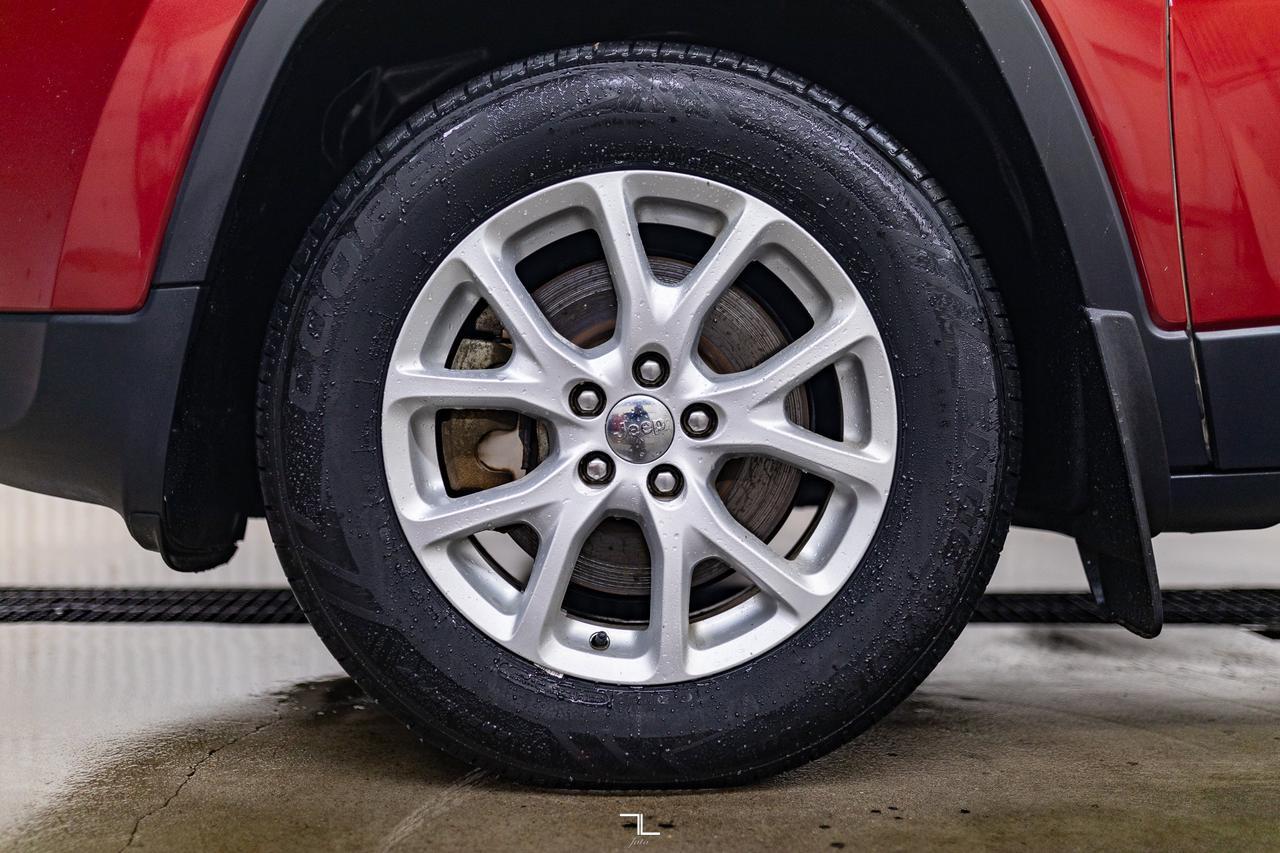 2016 Jeep Cherokee 4x4 North Roof PSeat Red Deer AB