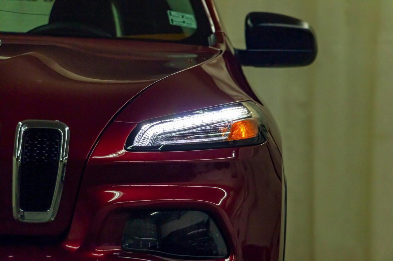 2016 Jeep Cherokee 4x4 Sport BCam Red Deer AB