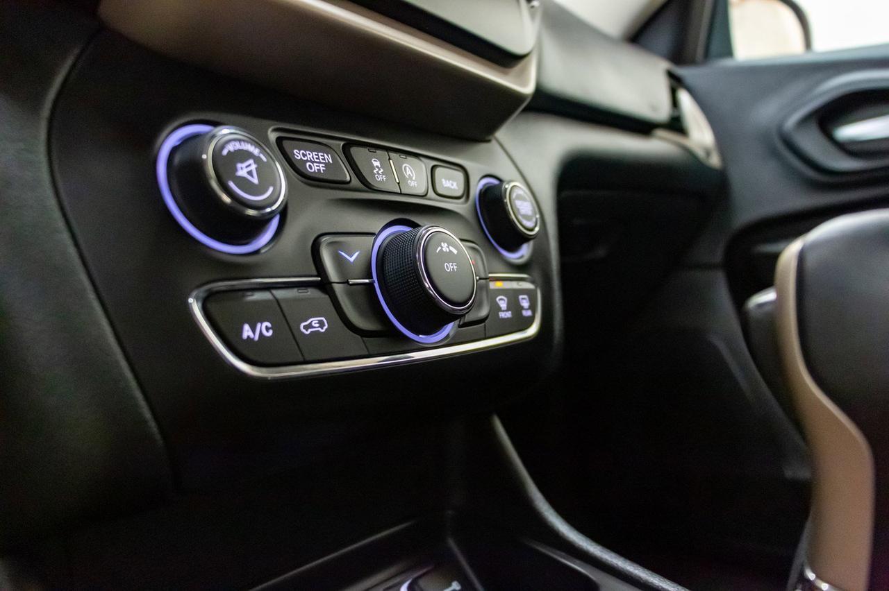 2016 Jeep Cherokee 4x4 Sport BCam Red Deer AB