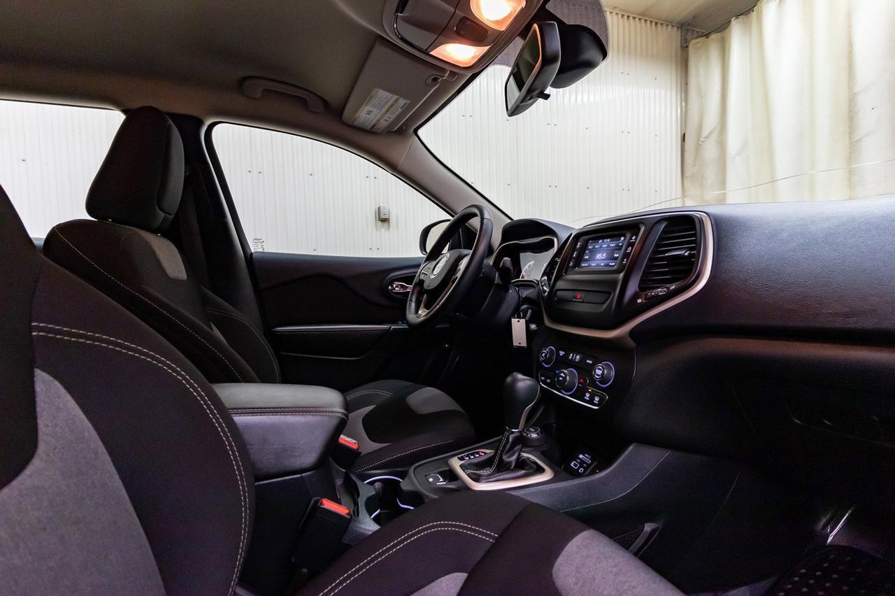 2016 Jeep Cherokee 4x4 Sport BCam Red Deer AB