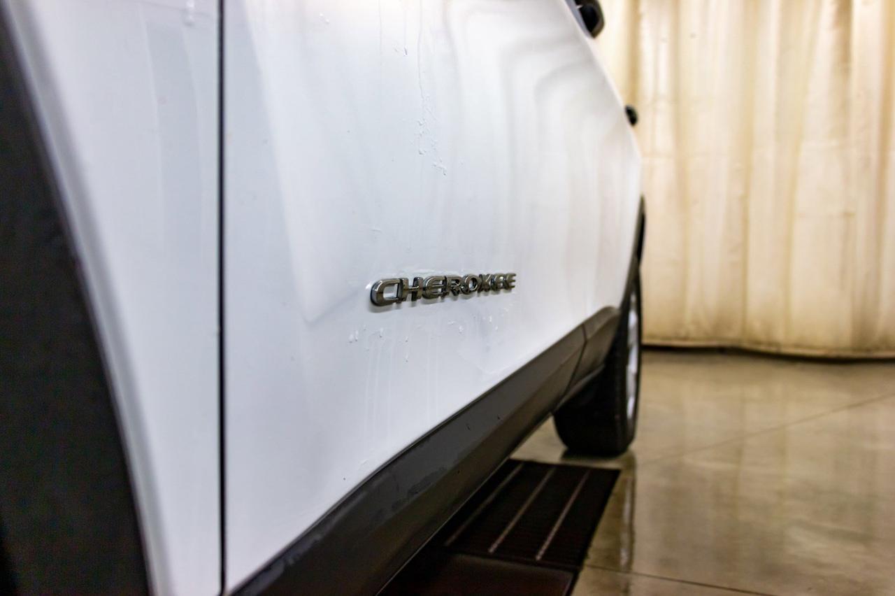 2016 Jeep Cherokee 4x4 Sport Red Deer AB