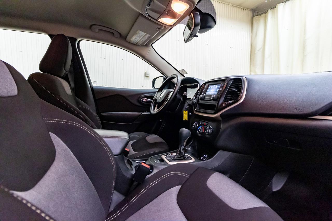 2016 Jeep Cherokee 4x4 Sport Red Deer AB