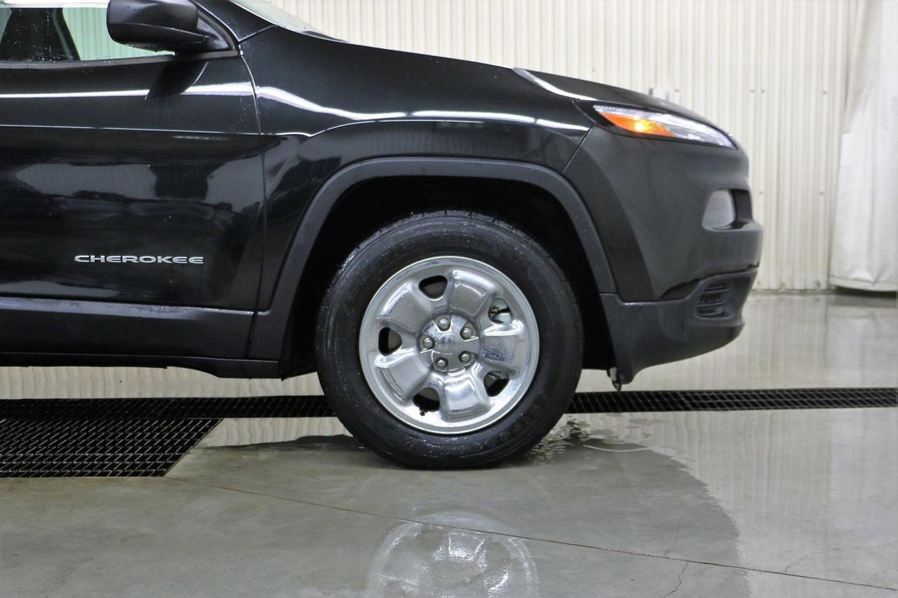 2016 Jeep Cherokee 4x4 Sport Red Deer AB