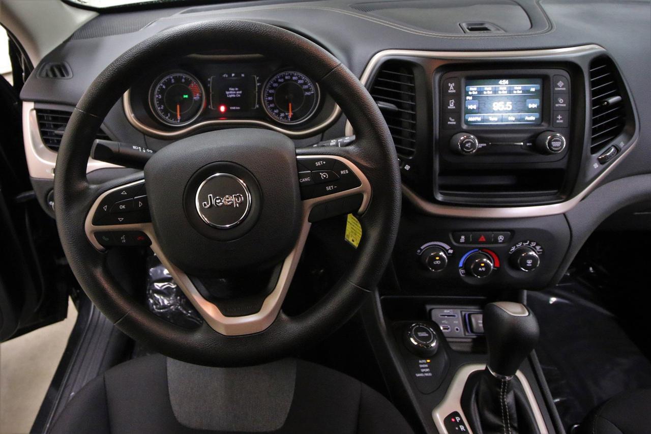 2016 Jeep Cherokee 4x4 Sport Red Deer AB