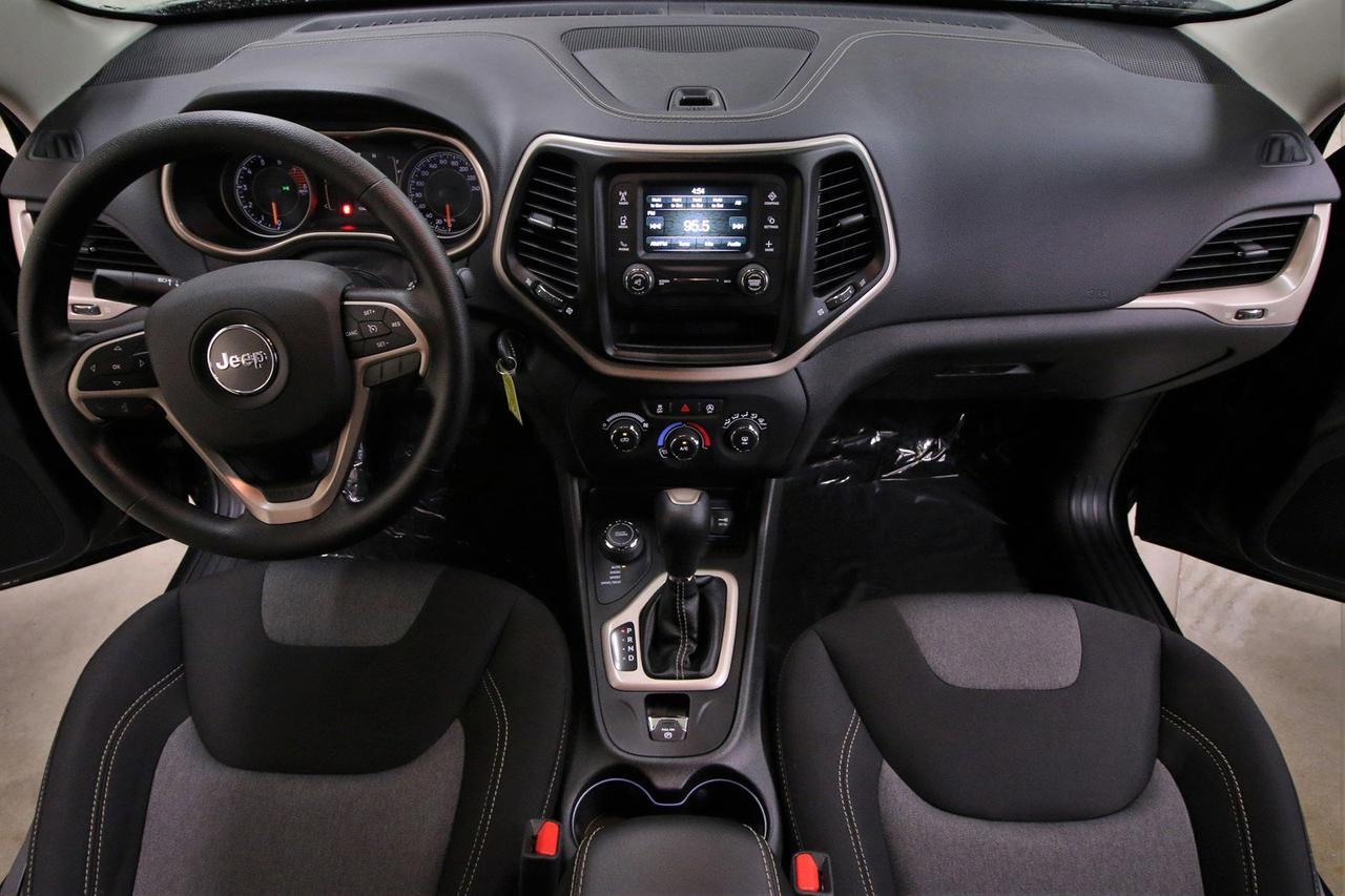 2016 Jeep Cherokee 4x4 Sport Red Deer AB