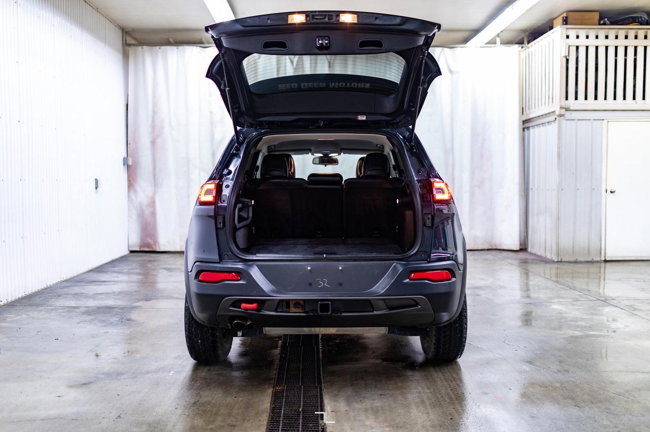 2016 Jeep Cherokee 4x4 Trailhawk Leather BCam Red Deer AB