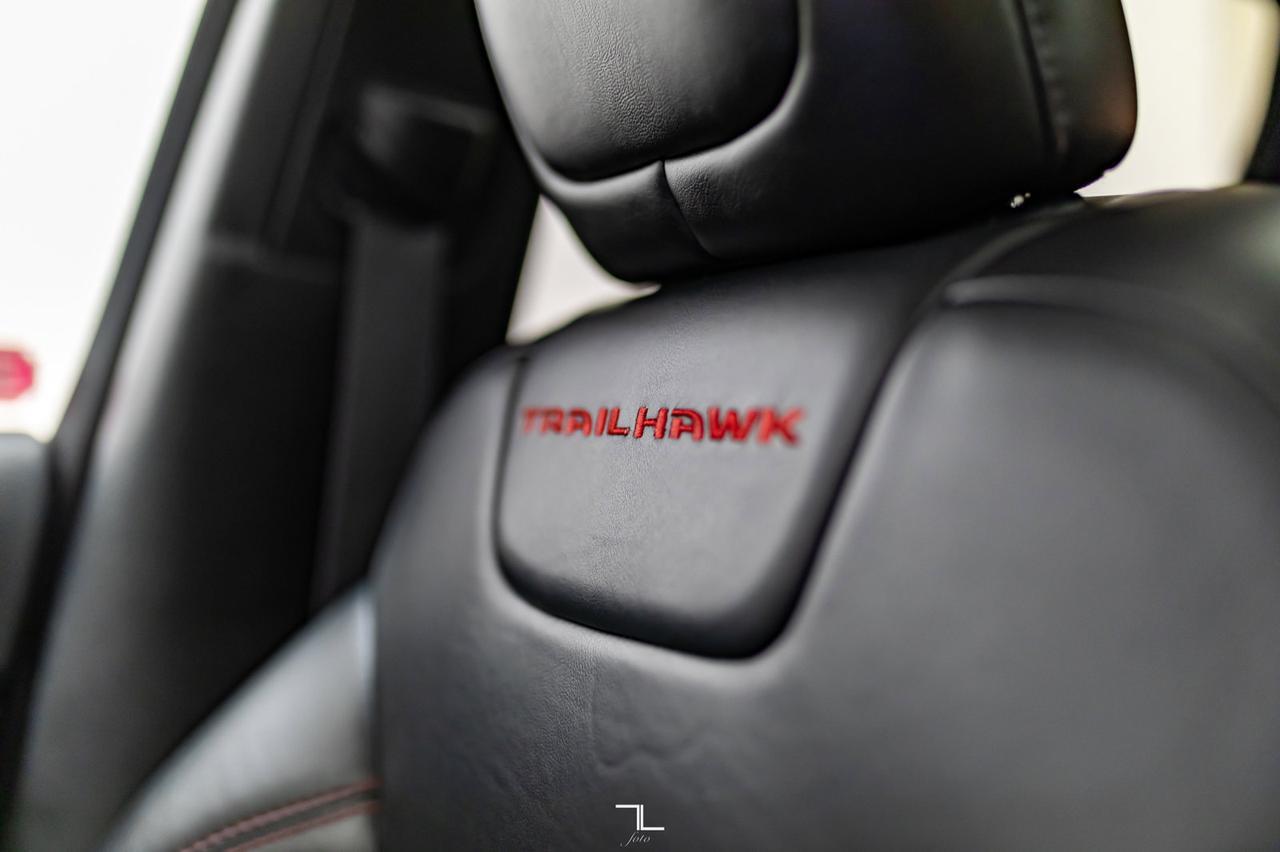 2016 Jeep Cherokee 4x4 Trailhawk Leather Roof Nav BCam Red Deer AB