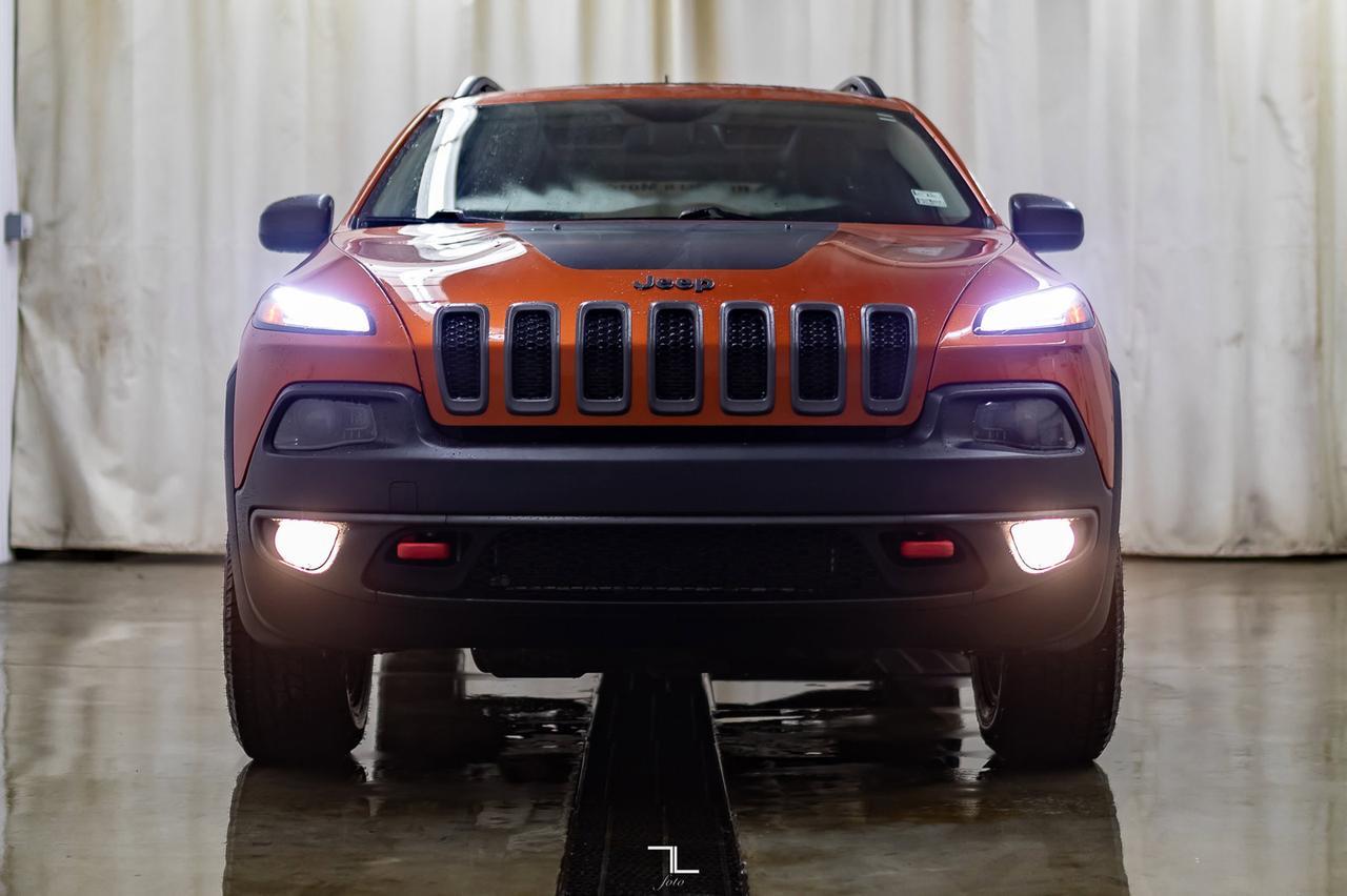 2016 Jeep Cherokee 4x4 Trailhawk Leather Roof Nav BCam Red Deer AB