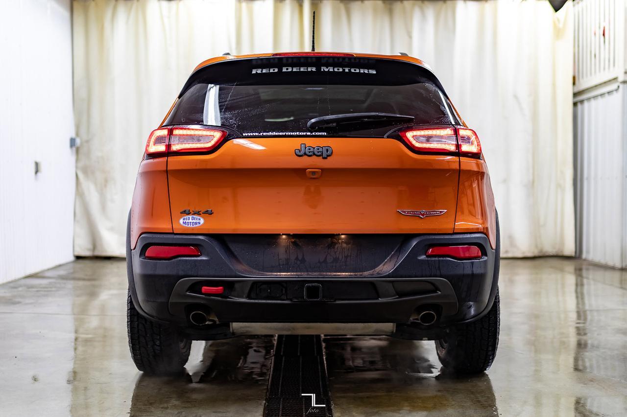2016 Jeep Cherokee 4x4 Trailhawk Leather Roof Nav BCam Red Deer AB