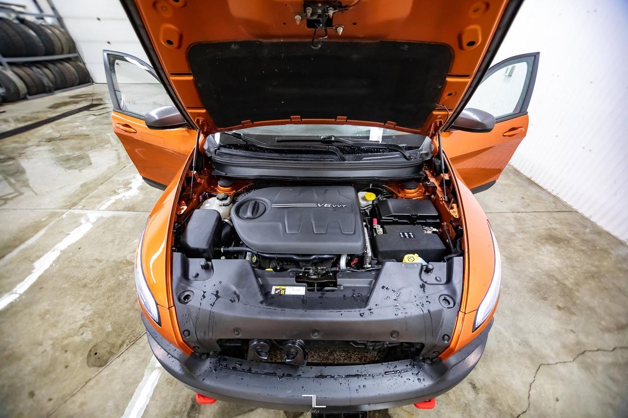 2016 Jeep Cherokee 4x4 Trailhawk Leather Roof Nav BCam Red Deer AB