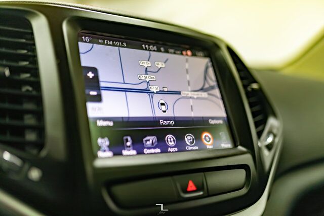 2016 Jeep Cherokee 4x4 Trailhawk Leather Roof Nav BCam Red Deer AB