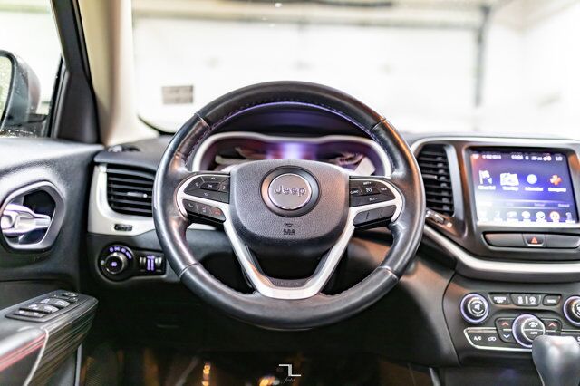 2016 Jeep Cherokee 4x4 Trailhawk Leather Roof Nav BCam Red Deer AB