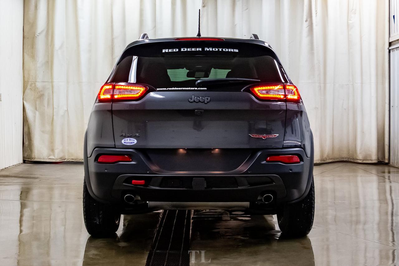 2016 Jeep Cherokee 4x4 Trailhawk Leather Roof Nav BCam Red Deer AB