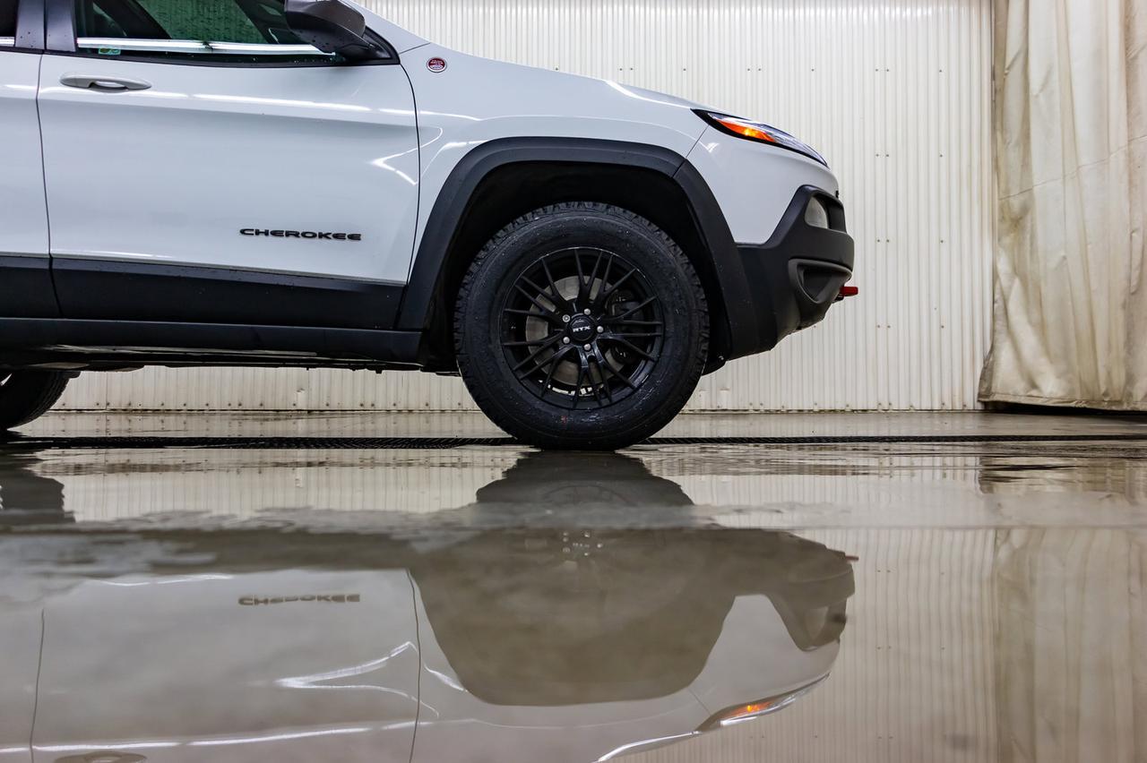 2016 Jeep Cherokee 4x4 Trailhawk Leather Roof Nav Red Deer AB