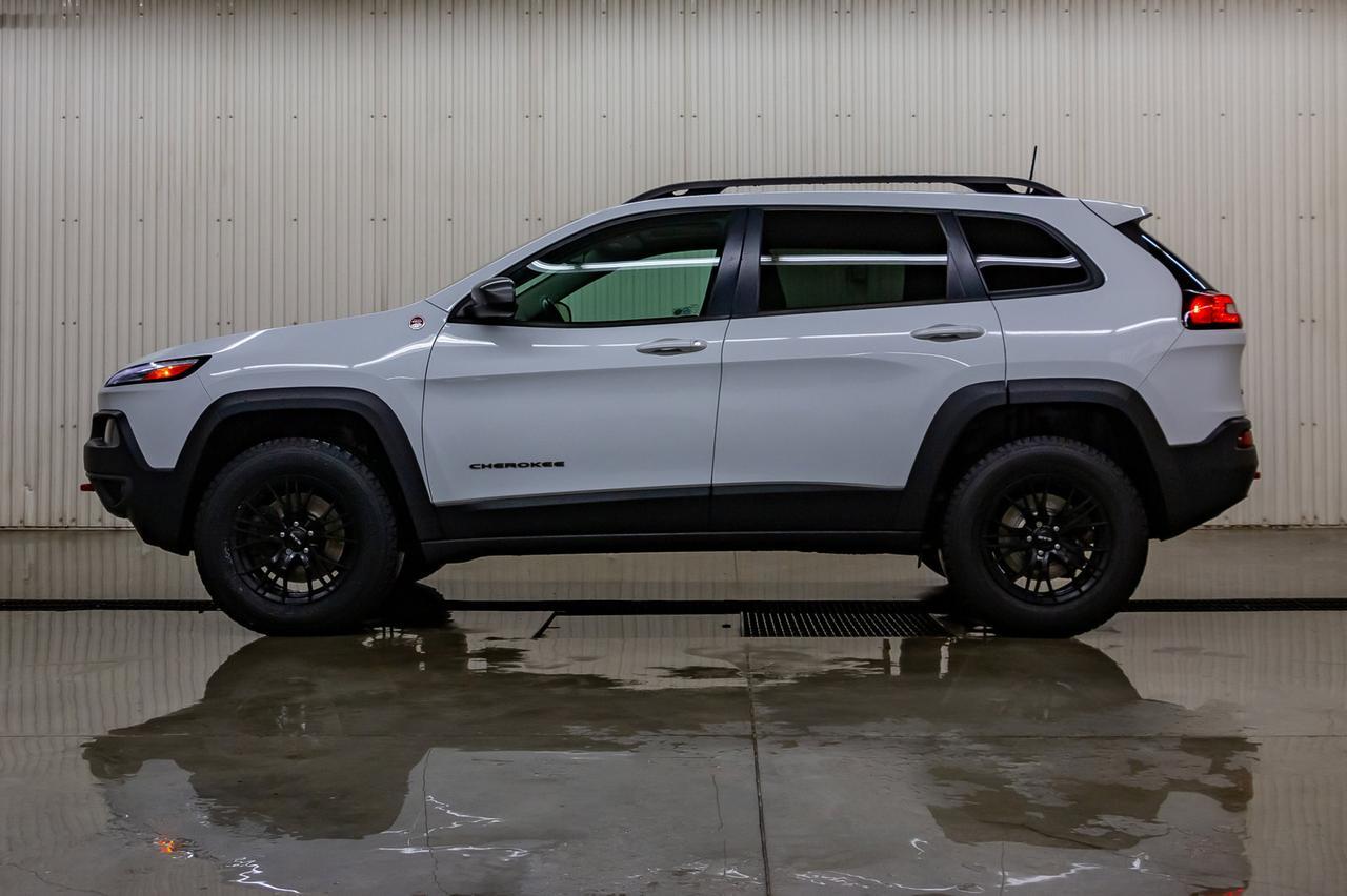 2016 Jeep Cherokee 4x4 Trailhawk Leather Roof Nav Red Deer AB