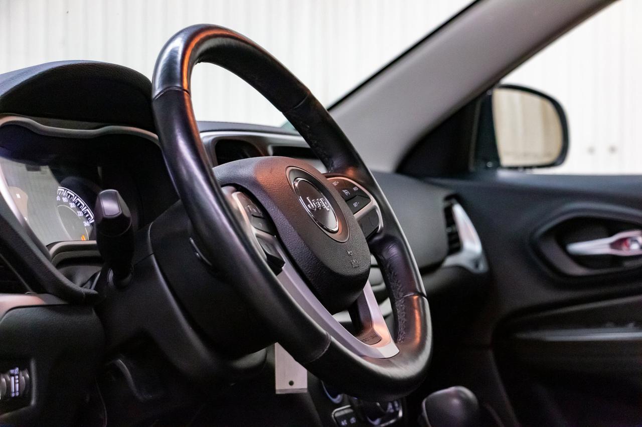 2016 Jeep Cherokee 4x4 Trailhawk Leather Roof Nav Red Deer AB