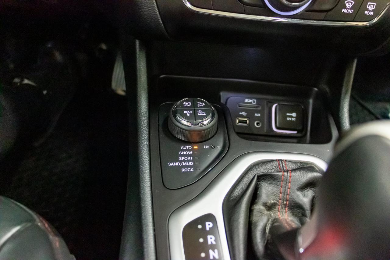 2016 Jeep Cherokee 4x4 Trailhawk Leather Roof Nav Red Deer AB